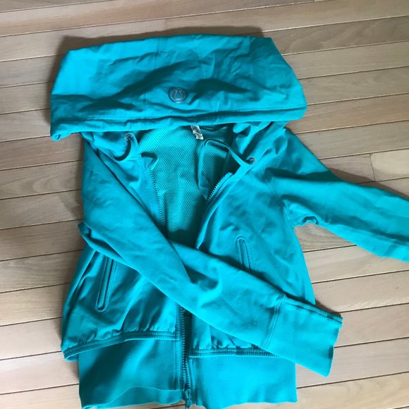 lululemon sweater - Picture 2 of 2